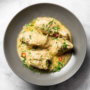white chicken karahi served in a deep plate