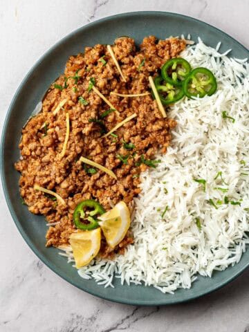 chicken keema on a plate with rice
